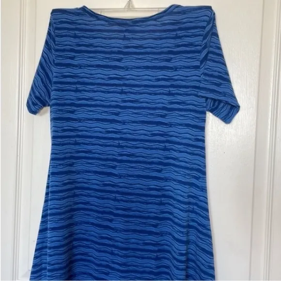 LuLaRoe Midi T-Shirt Dress Blue Navy Carly Zig Zag Straight Line Oversized Comfy
