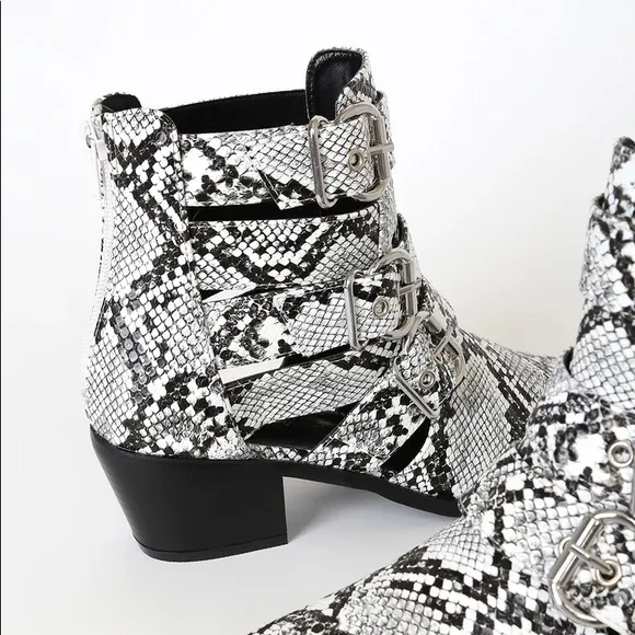 LULUS MISBEHAVE NWT BUCKLE SNAKE ANKLE BOOTIES 7.5