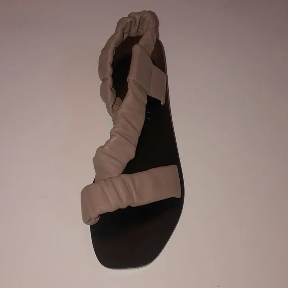 M. Gemi Gabriela Tan sandals NEW!