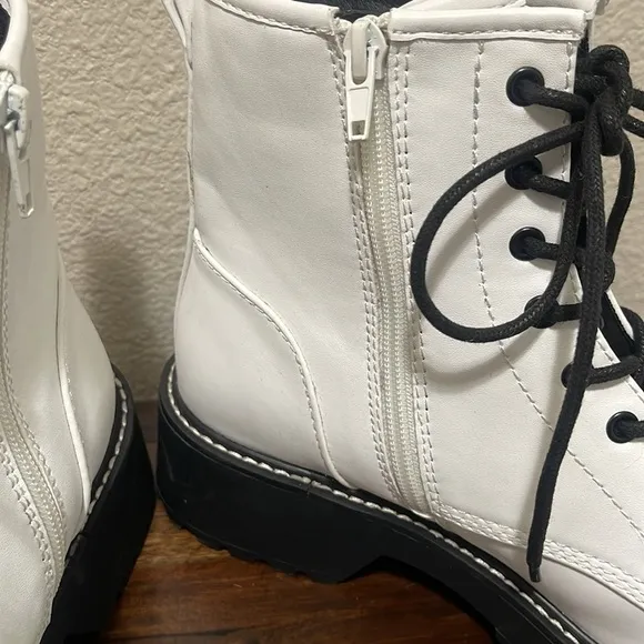 Madden Girl White combat lace up chunky boots size 8.5
