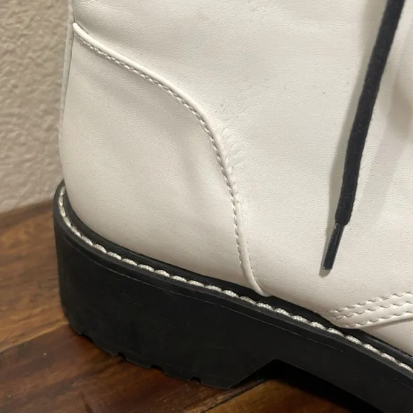 Madden Girl White combat lace up chunky boots size 8.5