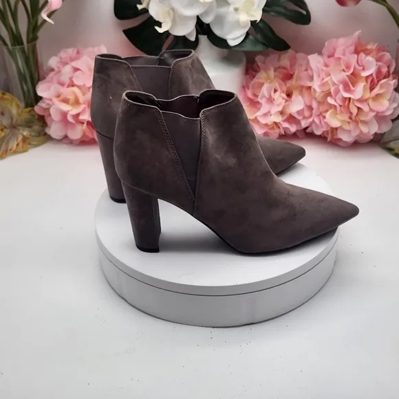Marc Fisher Gray Suede Ankle Boots Size 11