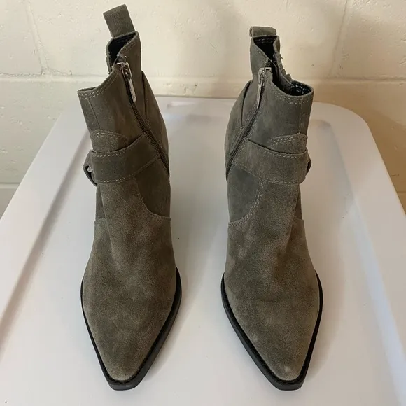 Marc Fisher Grey Leather Suede Halie Harness Moto Ankle Booties Size 6.5