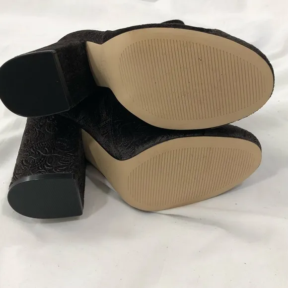 Marc Fisher Prana Cap Toe Bootie 5.5