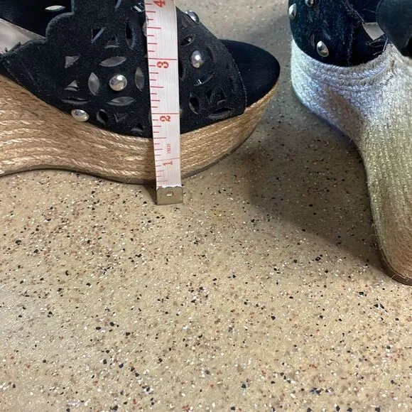 Marc Fisher &quot;Hata&quot; Espadrille Wedge Studded Sandals Black Suede sz 8