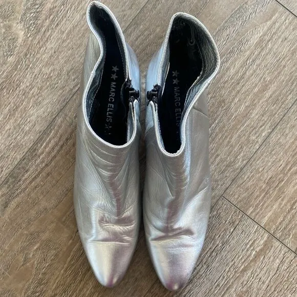 Marc Ellis Silver Leather Western Ankle Boots w Chunky Black Heel