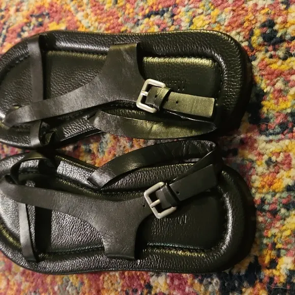 Massimo Dutti padded Sandals size 40