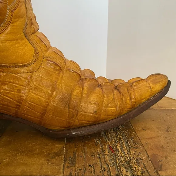Men's Arango Yellow Crocodile Imitation Print Pointed Toe Cowboy Boots Size 6.5