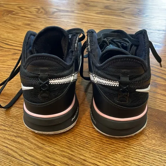 Men’s Nike Lebron Nexxt Generation Basketball Sneakers/Shoes. Size 8.5.