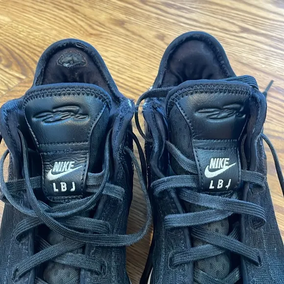 Men’s Nike Lebron Nexxt Generation Basketball Sneakers/Shoes. Size 8.5.