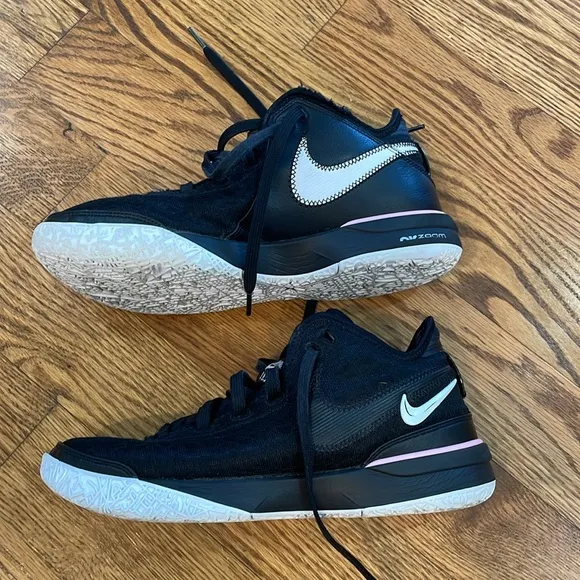 Men’s Nike Lebron Nexxt Generation Basketball Sneakers/Shoes. Size 8.5.