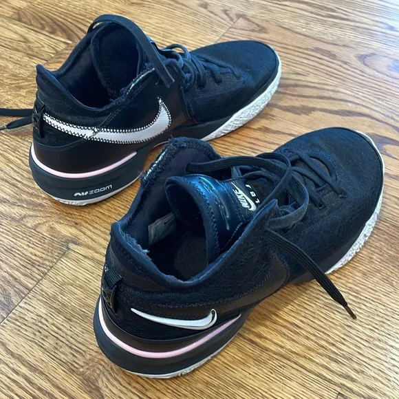 Men’s Nike Lebron Nexxt Generation Basketball Sneakers/Shoes. Size 8.5.