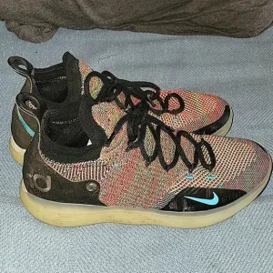 Mens Nike Zoom  KD 11 Multi Color FlyKnit Style Basketball Shoes Size 10