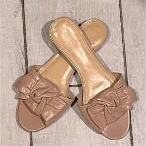 Michael Kors Beige Leather Slides with Bow Women Sandals Size 9.5