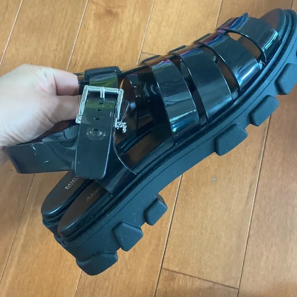 Michael Kors PVC sandals. 7