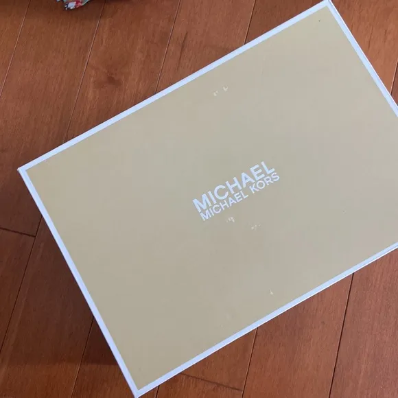 Michael Kors PVC sandals. 7