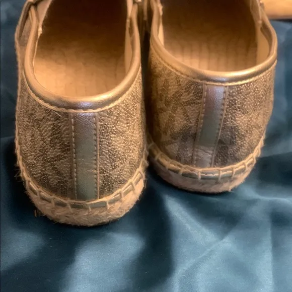 Michael Kors silvery/goldish espadrille flats loafers SZ 7.5