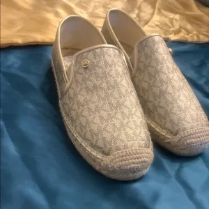Michael Kors silvery/goldish espadrille flats loafers SZ 7.5