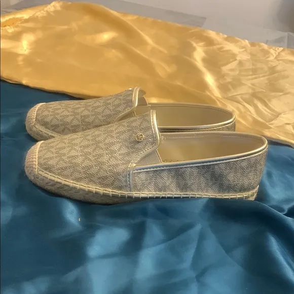 Michael Kors silvery/goldish espadrille flats loafers SZ 7.5
