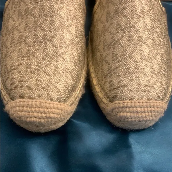 Michael Kors silvery/goldish espadrille flats loafers SZ 7.5