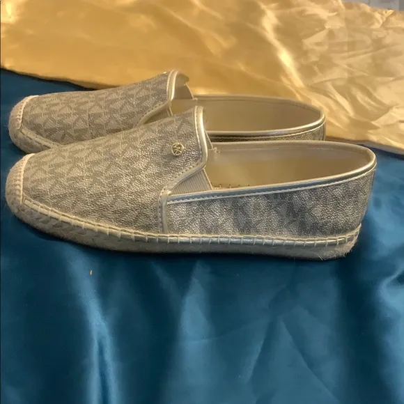 Michael Kors silvery/goldish espadrille flats loafers SZ 7.5