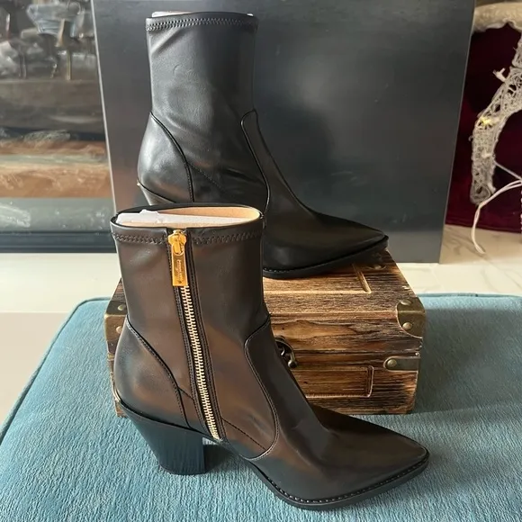 MICHAEL Michael Kors Dover Ankle Boots in Black
