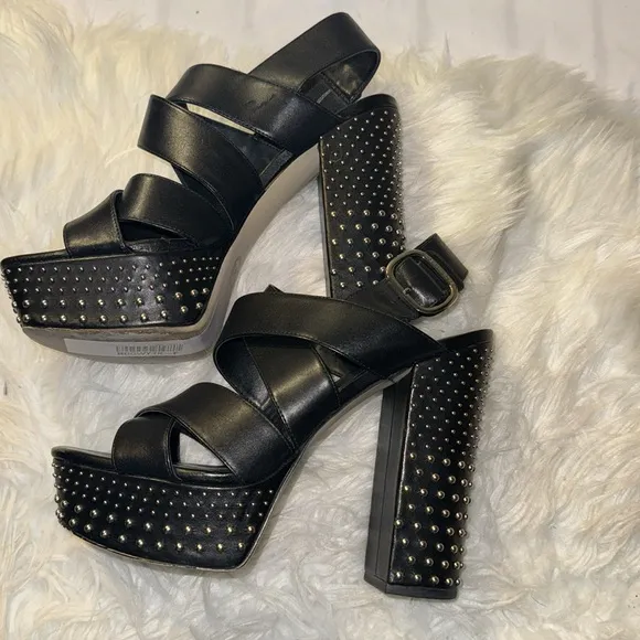 Michael, Michael Kors Mila studded leather sandals GUC 8M