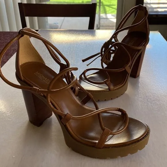 MICHAEL KORS VeroLug Platform Leather Sandals Size 9