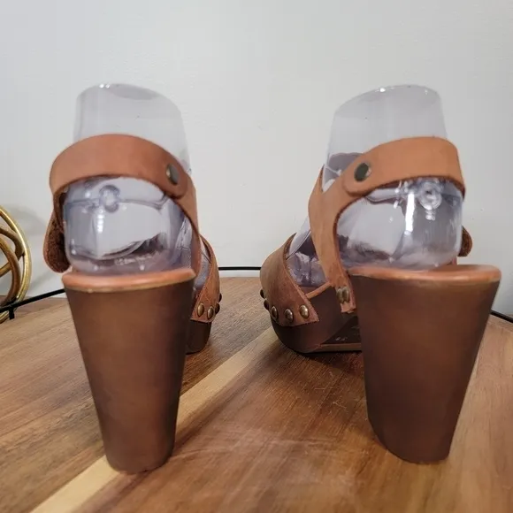 Mila Paoli Leather Metal Studs Wood Chunky Platform Heels Clogs sandals Size 39