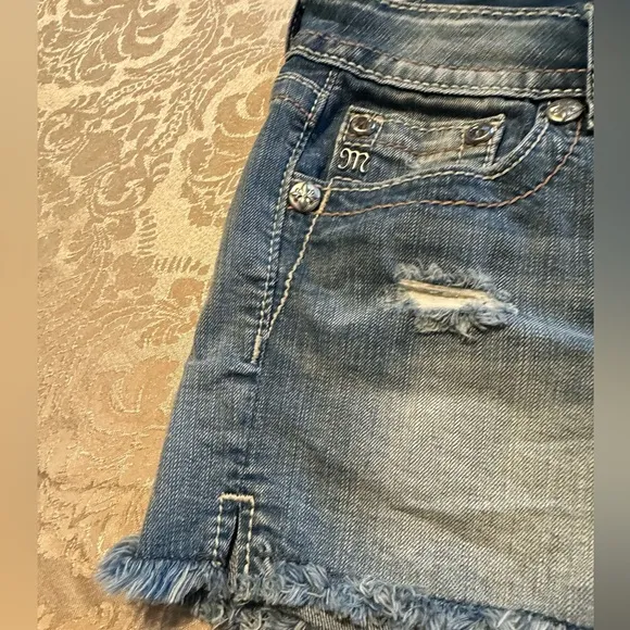 Miss Me Jean Shorts with Crystal &amp; metal studs Distressed shorts size 28