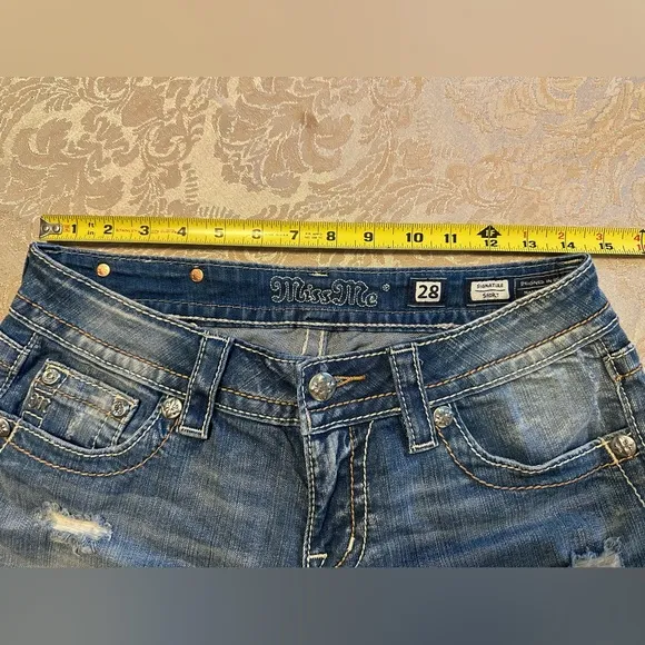 Miss Me Jean Shorts with Crystal &amp; metal studs Distressed shorts size 28