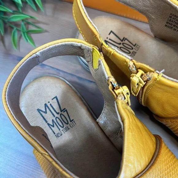 Miz Mooz Darcie Leather Side Zip Sandals Size 38