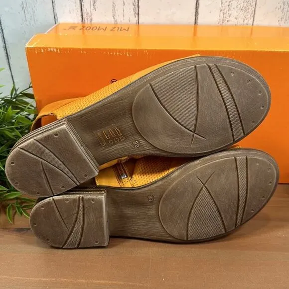 Miz Mooz Darcie Leather Side Zip Sandals Size 38