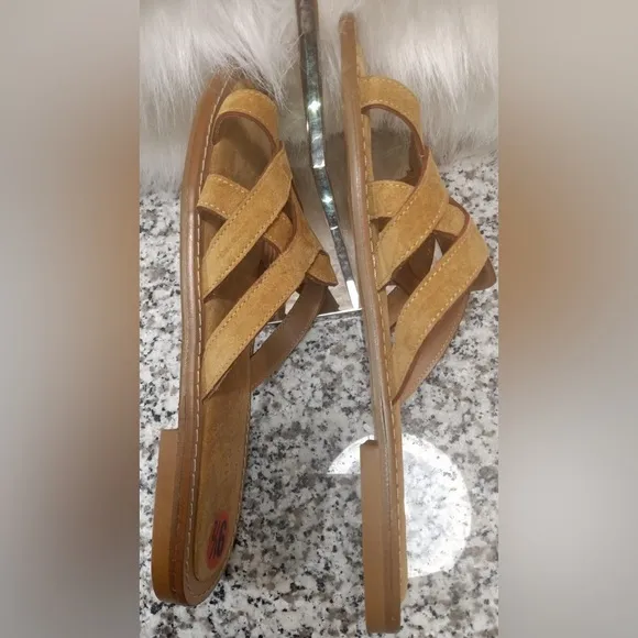 Munelli Women Suede Leather Sandals made in Italy Size 9.5 New