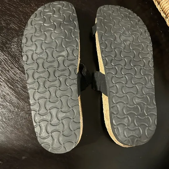 Naot Classic Toe Loop Nevada Sandals Black Size 9