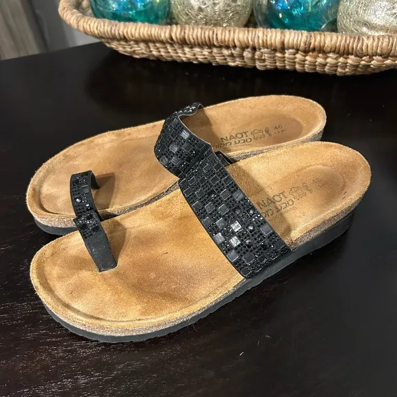 Naot Classic Toe Loop Nevada Sandals Black Size 9