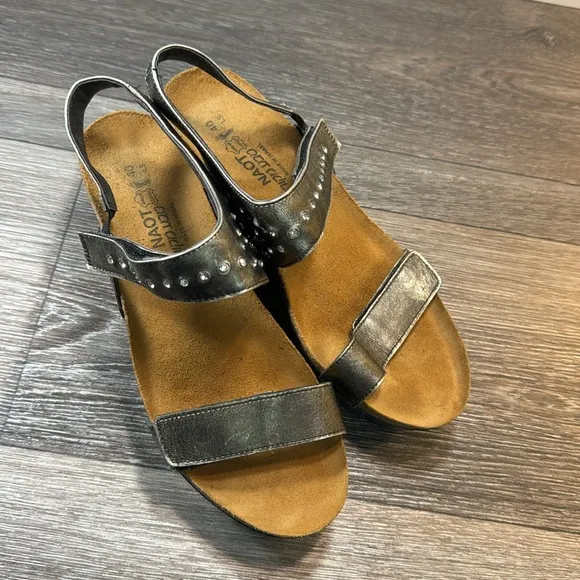 Naot leather wedges sandals woman’s size 40 (d55)