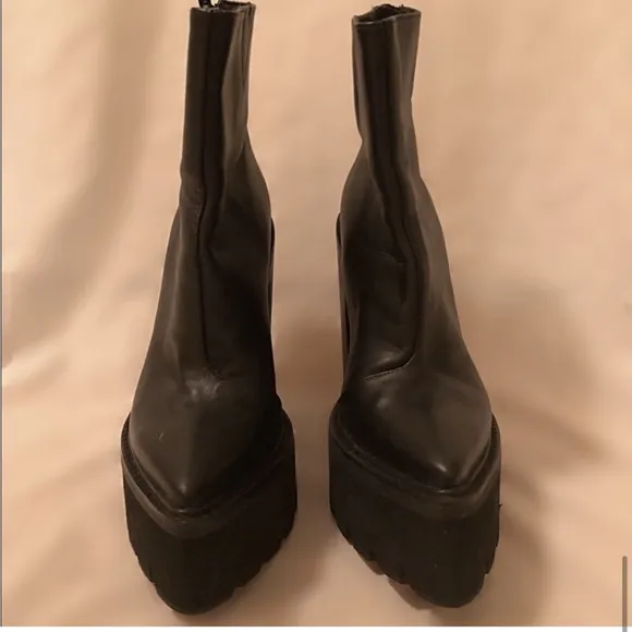 Nasty Gal gothic platform pointed toe demonia lookalike heeled booties size 8