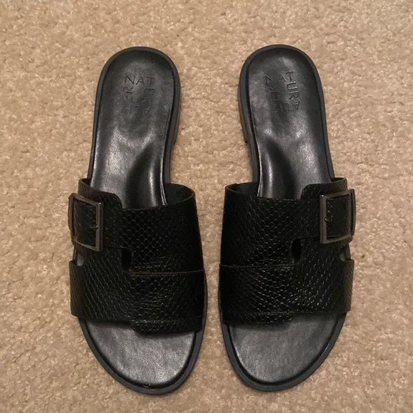 NATURALIZER Women’s Faryn Leather Embossed Slide Sandals Black Size 9