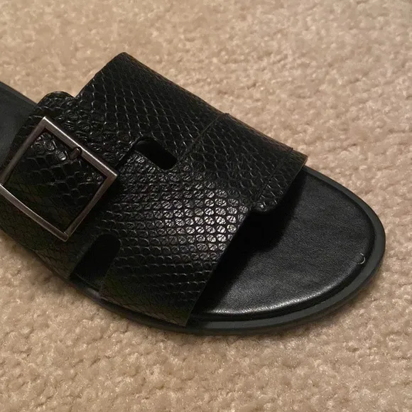 NATURALIZER Women’s Faryn Leather Embossed Slide Sandals Black Size 9