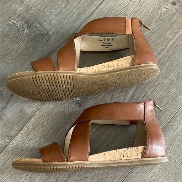 Naturalizer Brown Sandals