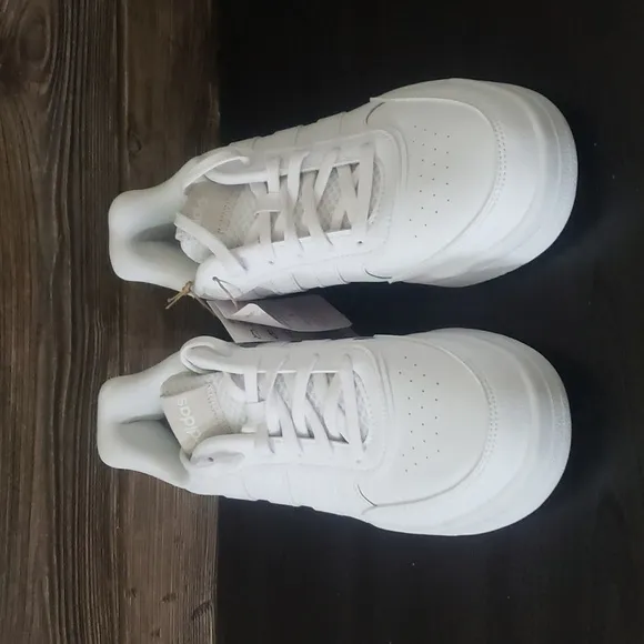 New Adidas Postmove SE White Basketball Sneakers