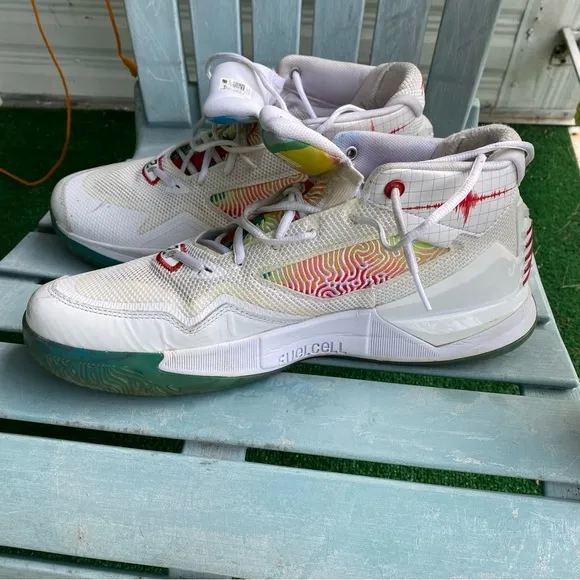 New Balance Kawhi Leonard sneakers Seismic moment SZ 13 Worn 3 times.