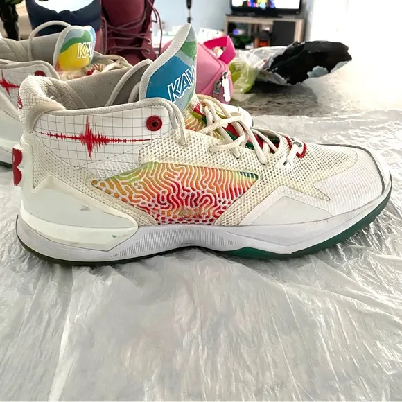 New Balance Kawhi Leonard sneakers Seismic moment SZ 13 Worn 3 times.