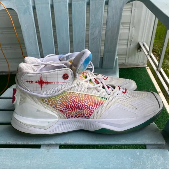 New Balance Kawhi Leonard sneakers Seismic moment SZ 13 Worn 3 times.