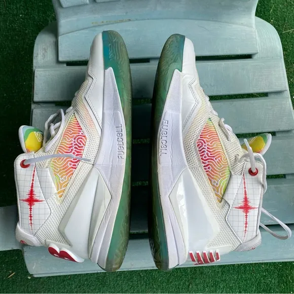 New Balance Kawhi Leonard sneakers Seismic moment SZ 13 Worn 3 times.