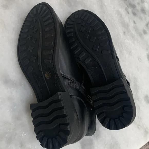 NEW Black Ankle Boots EASY Spirit Chunky Heels 8 M