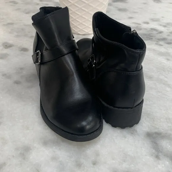 NEW Black Ankle Boots EASY Spirit Chunky Heels 8 M