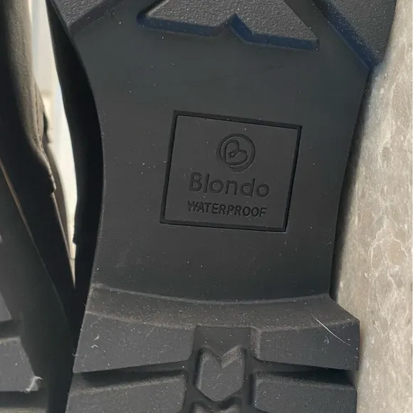 NEW! Blondo Dyme Waterproof Chelsea Ankle Bootie Black Leather Size 8.5