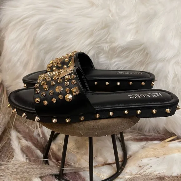 New Cape Robbin Black &amp; Rose Gold Studded Sandals - Size 9